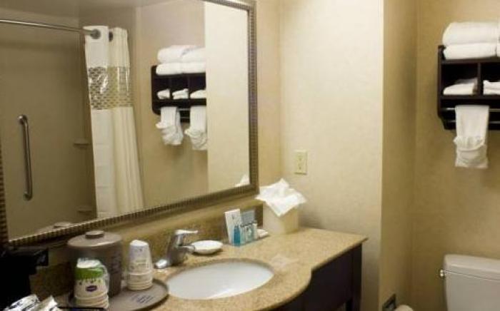 Hampton Inn & Suites Oakland Airport-Alameda