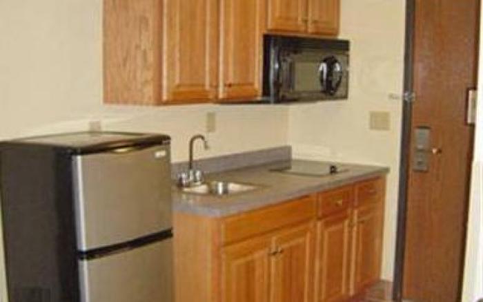 Hometown Inn & Suites