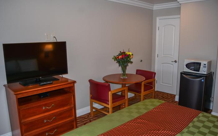 Padre Oaks Inn