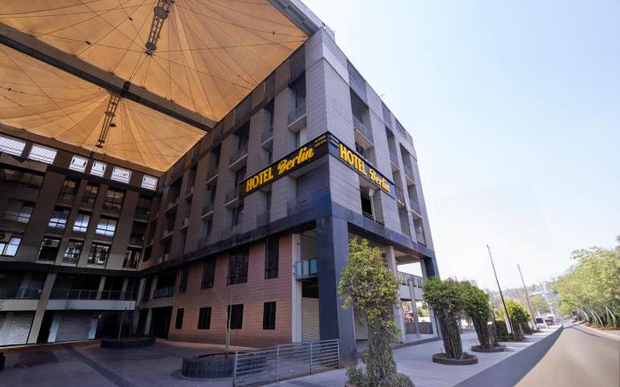 Hotel Berlin Gandhinagar
