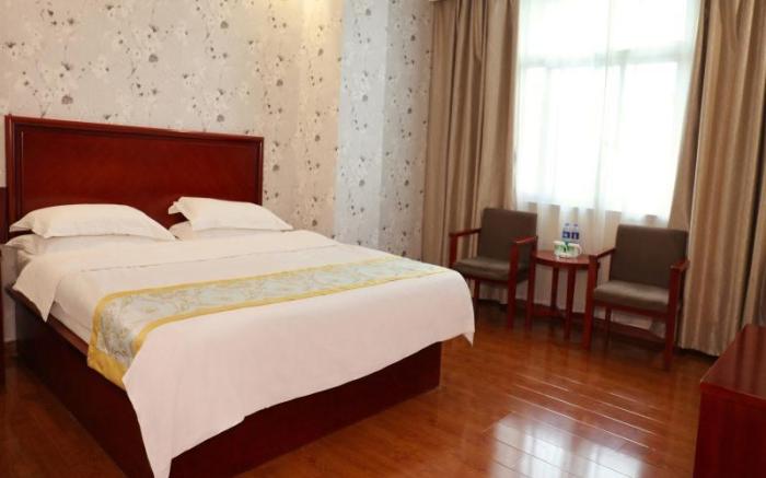 GreenTree Inn Fuyang Taihe South Xiyang Road Business Hotel