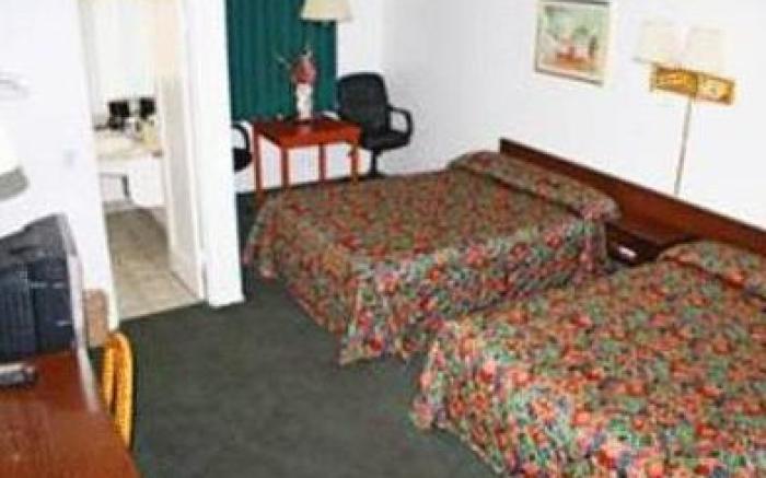 Lark Motel Willits