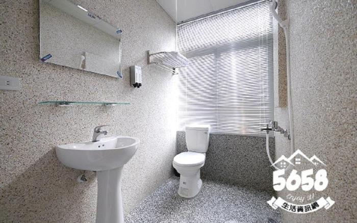 JJ Double room 3