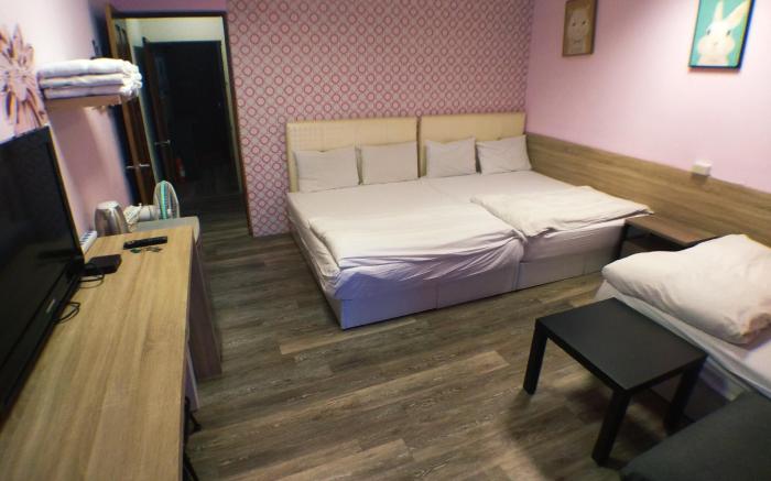 JJ House 6 Pax Room 2