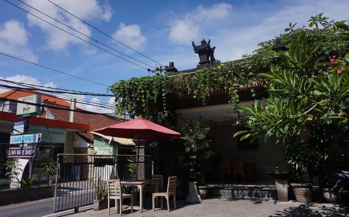 OYO 90082 Gana Inn Legian