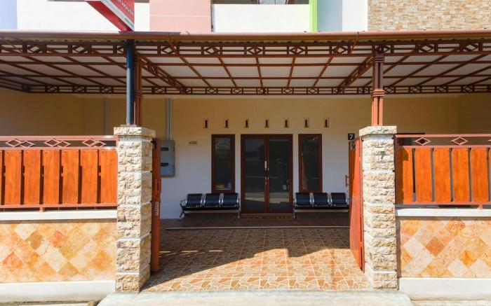 Super OYO 3314 Syariah House