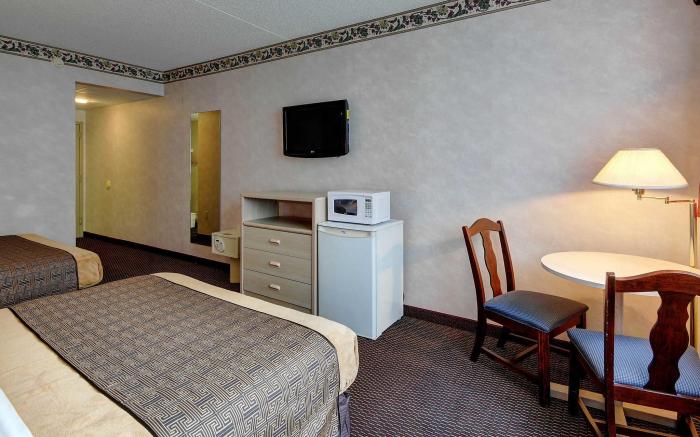 Wingate by Wyndham Lake George