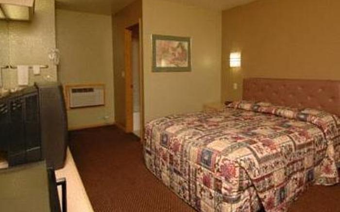 Nordic Inn and Suites