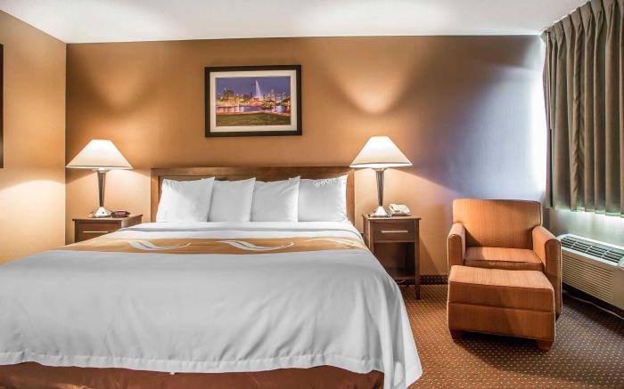 Quality Inn Elgin I-90