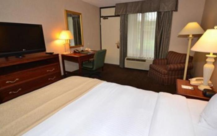 Quality Inn Exit 4