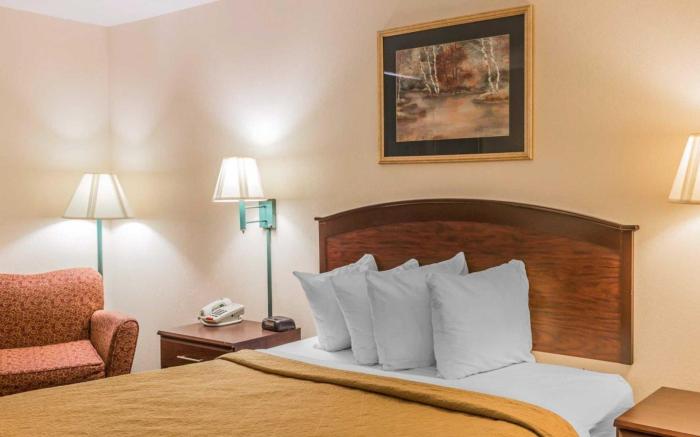 Quality Inn Pell City I-20 exit 158