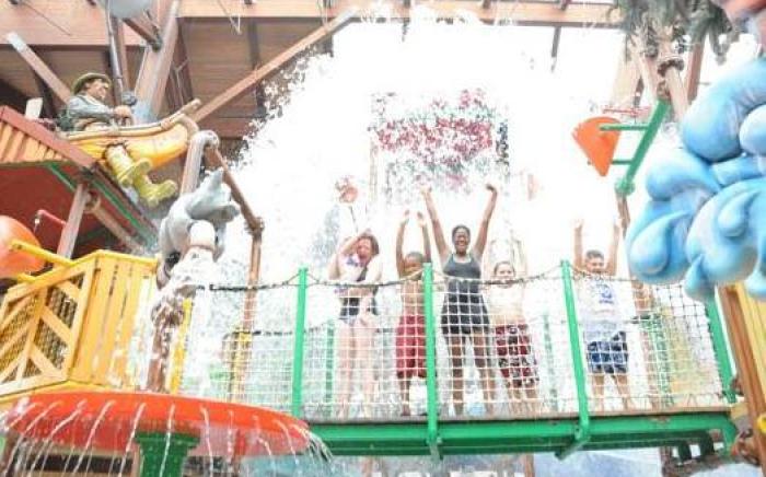 Six Flags Great Escape Lodge & Indoor Waterpark