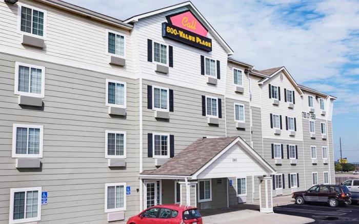 WoodSpring Suites Topeka