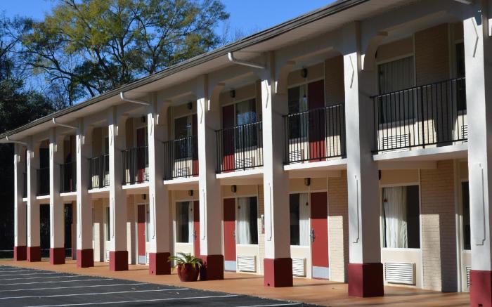 Best Western Point South