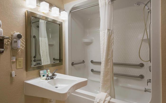 Quality Inn Waverly