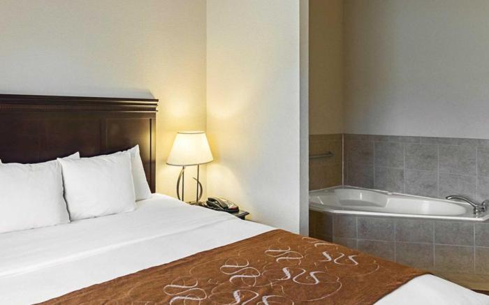 Comfort Suites