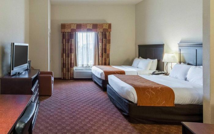 Comfort Suites