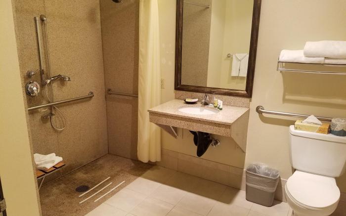 Best Western Plus Rivershore Hotel