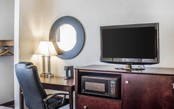 Quality Inn & Suites