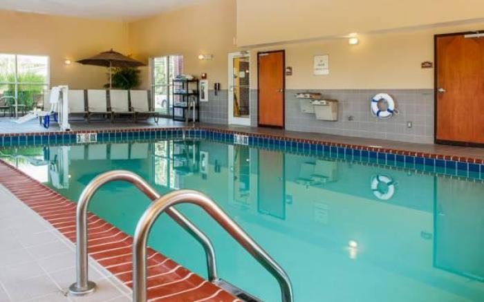 Comfort Suites