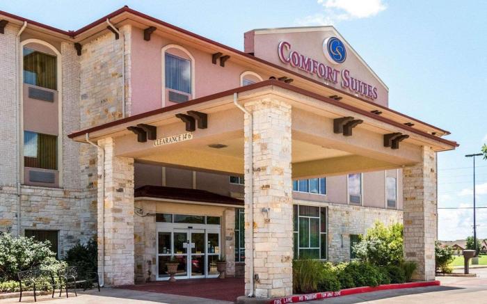Comfort Suites
