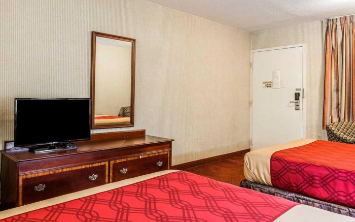 Econo Lodge Inn & Suites Matthews - Charlotte