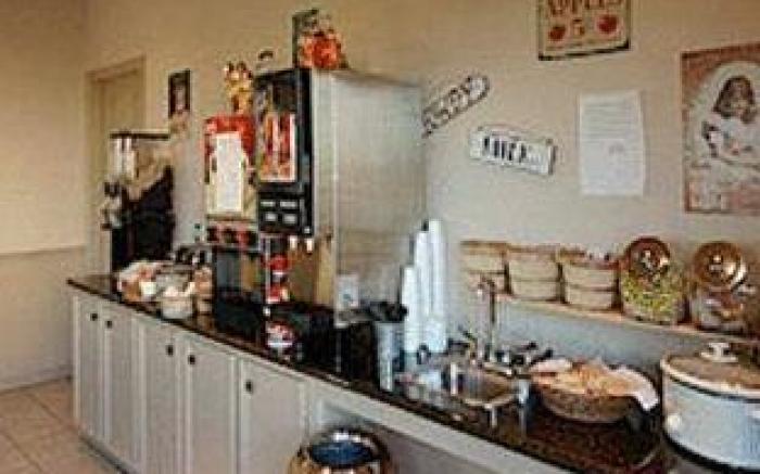 Lone Star Inn and Suites Victoria