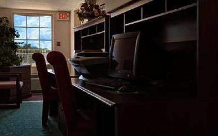 Boarders Inn and Suites by Cobblestone Lamar Missouri