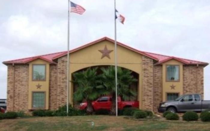 Chaparral Motel Hallettsville