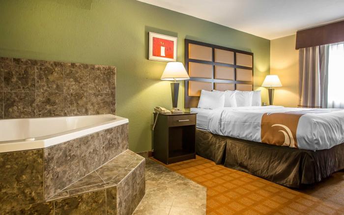 Quality Inn & Suites Marinette