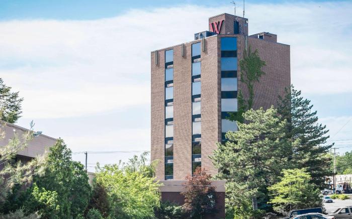 The Woodlands Inn & Resort