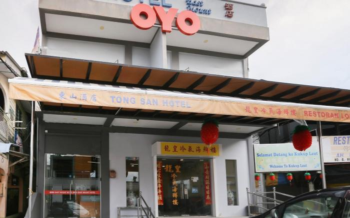 OYO 89915 EAST MOUNT HOTEL