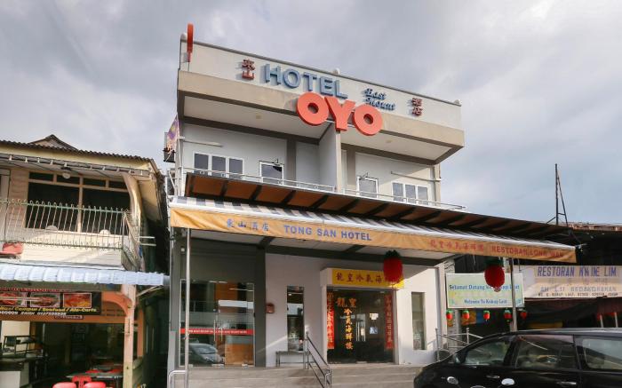 OYO 89915 EAST MOUNT HOTEL