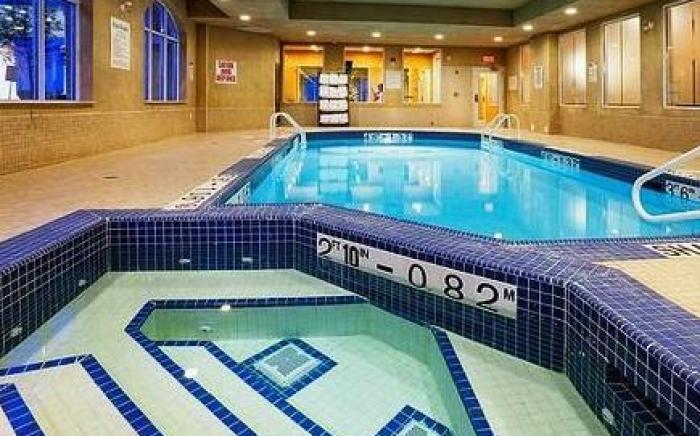 Holiday Inn Express Hotel & Suites Clarington - Bowmanville By IHG