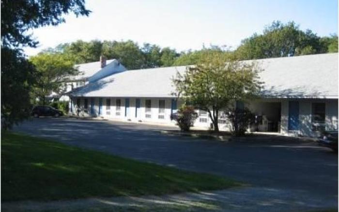 Captains Quarters Motel & Conference Center