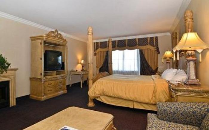 Best Western Plus Delta Inn & Suites