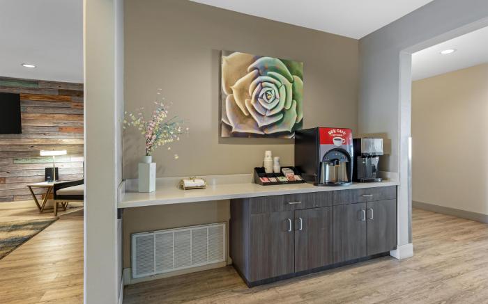 Best Western Plus Killeen/Fort Cavazos Hotel & Suites