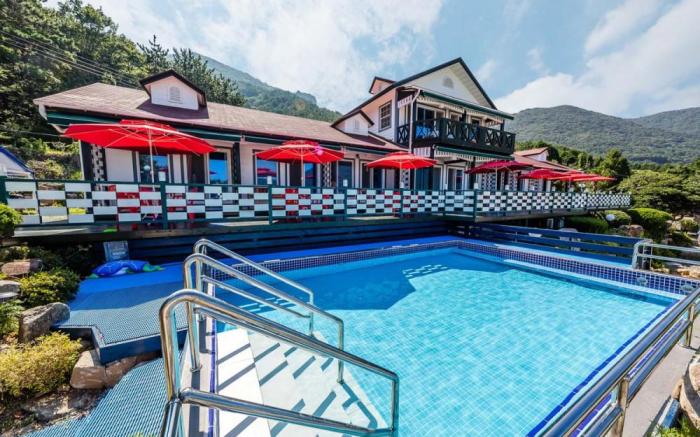 Jeongwon Beach Pension
