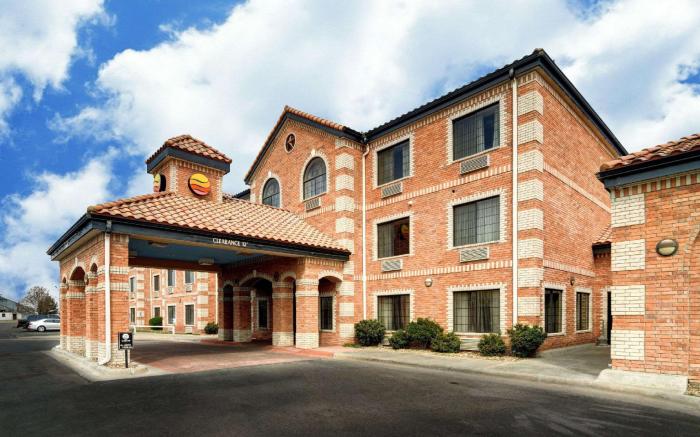 Comfort Inn & Suites