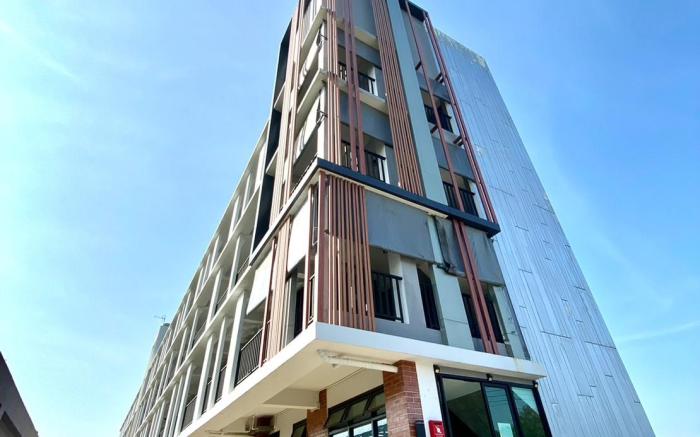 Samutsakorn Condo