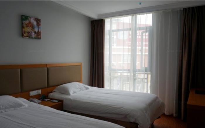 GreenTree Inn XinYang ShangCheng County HuangBaiShan Road Times Shopping Mall Express Hotel