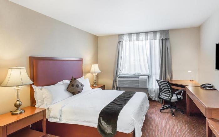 Ramada by Wyndham Flushing Queens