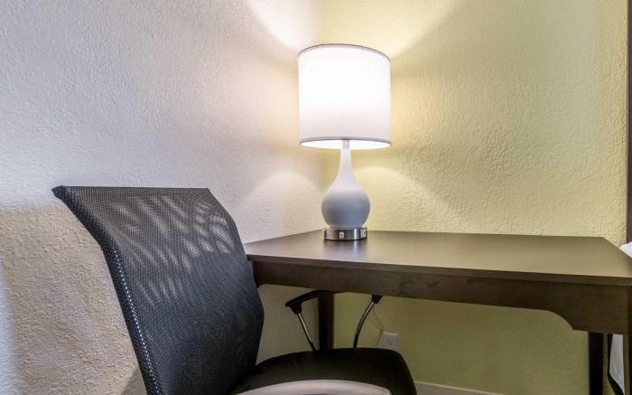 Quality Inn Palm Beach International Airport
