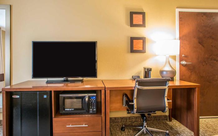Comfort Inn PA Turnpike - I-81
