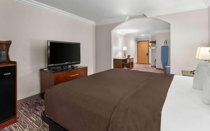 SureStay Plus by Best Western Benbrook Fort Worth