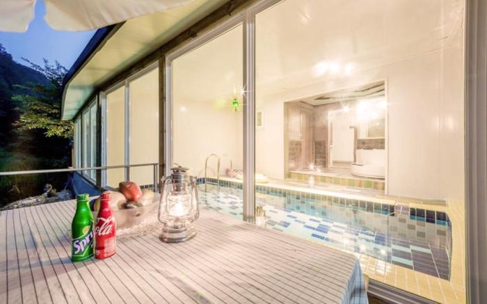 Gapyeong aqua velly poolvilla jeongaeksil poolvilla and spa