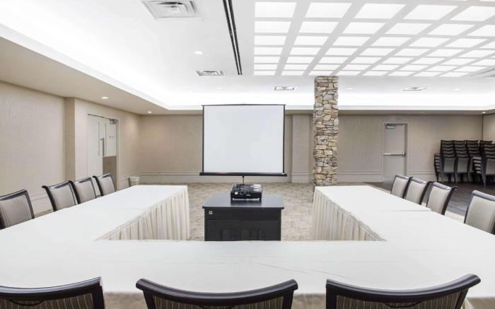 Clarion Hotel & Conference Centre