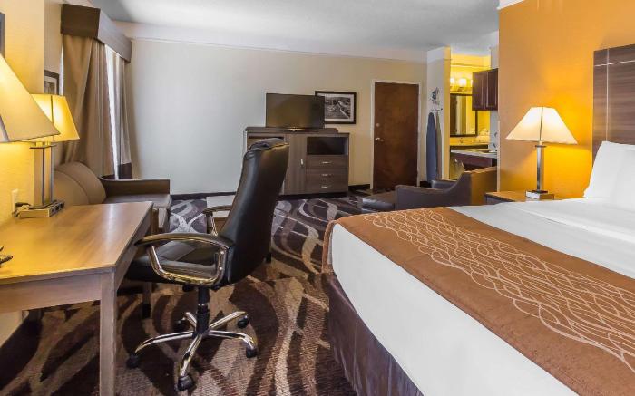 Comfort Inn I-10 EAST Near AT&T Center