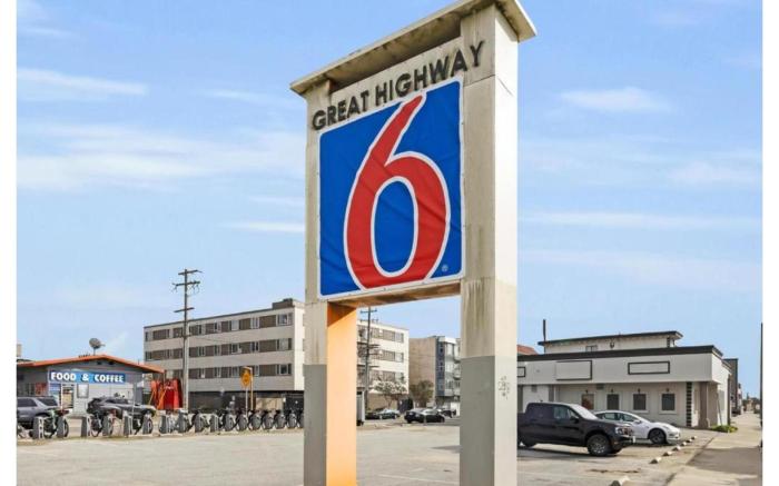 Motel 6 San Francisco, CA - Great Highway