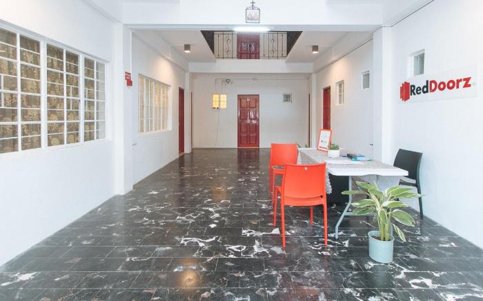 RedDoorz @ V-Cloud Hills near De La Salle Dasmarinas Cavite